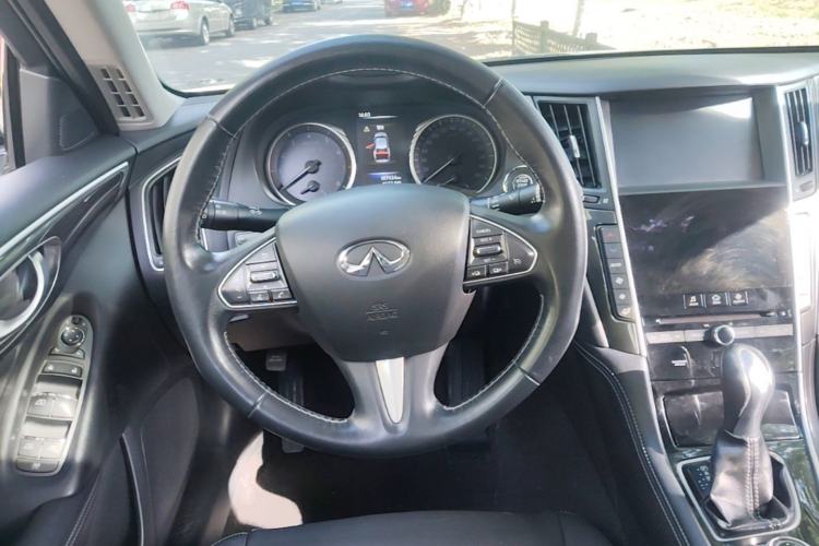 Used Infiniti Q50 2014 2.0T Comfort Edition Steering Wheel