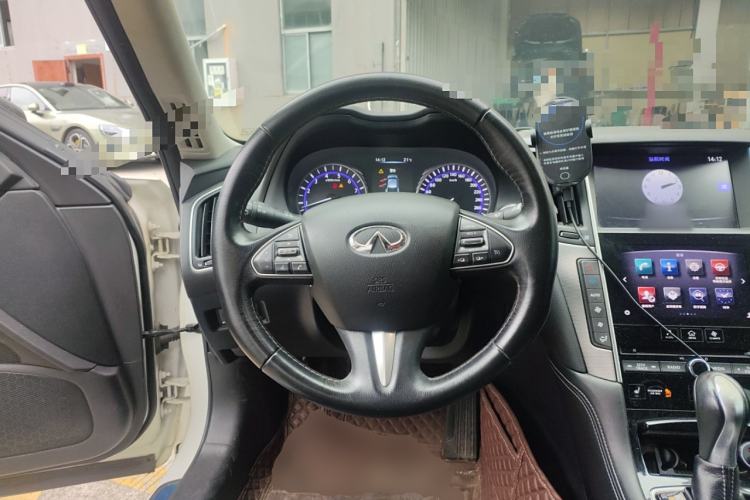 Used Infiniti Q50 2014 3.7L Comfort Edition Steering Wheel