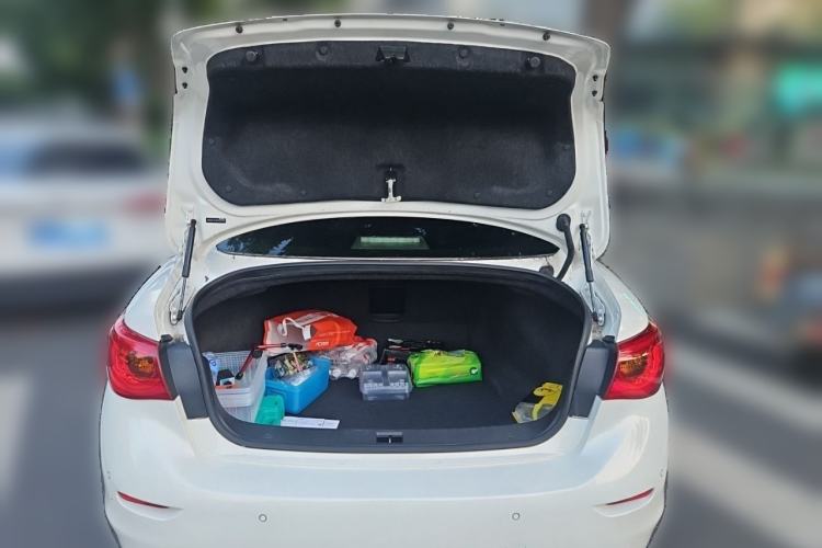 Used Infiniti Q50 2014 3.7L Comfort Edition Trunk