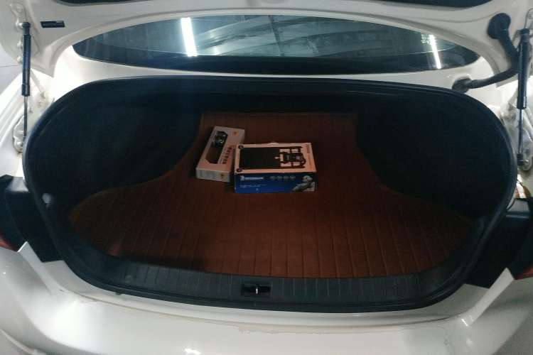 Used Infiniti Q50 2014 3.7L Luxury Sport Edition Trunk