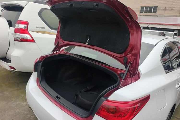 Used Infiniti Q50 2014 3.7L Luxury Sport Edition Trunk