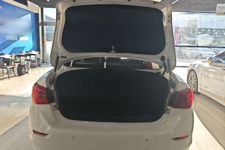Used Infiniti Q50 2014 3.7L Comfort Edition Trunk