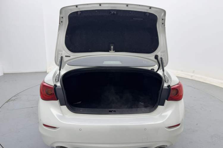 Used Infiniti Q50 2014 3.7L Comfort Edition Trunk