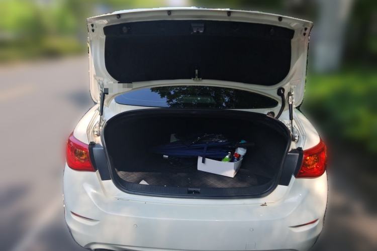 Used Infiniti Q50 2014 2.0T Luxury Edition Trunk