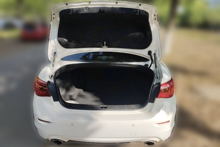 Used Infiniti Q50 2014 2.0T Comfort Edition Trunk