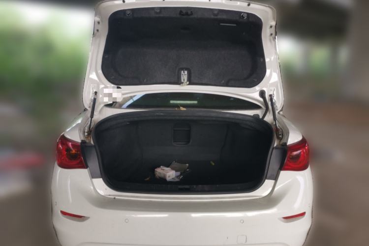 Used Infiniti Q50 2014 3.7L Luxury Edition Trunk
