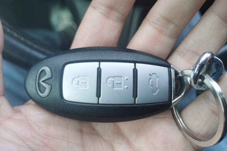 Used Infiniti Q50 2014 3.7L Luxury Sport Edition Vehicle Key