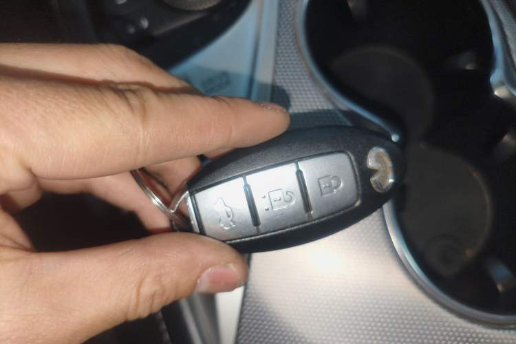 Used Infiniti Q50 2014 3.7L Comfort Edition Vehicle Key