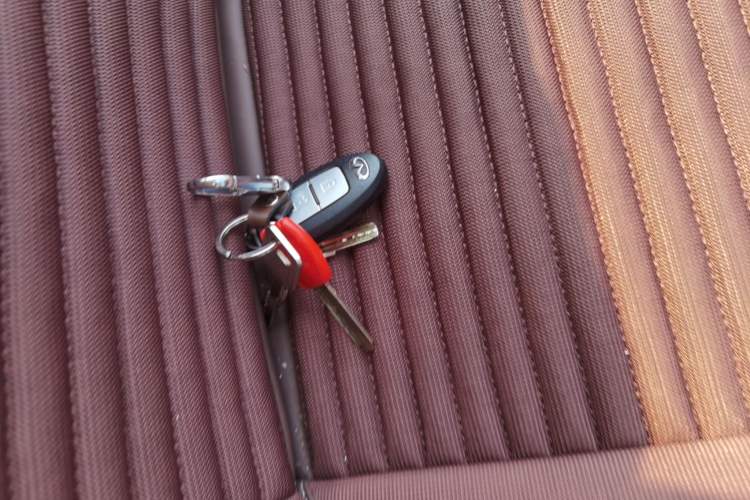 Used Infiniti Q50 2014 3.7L Comfort Edition Vehicle Key