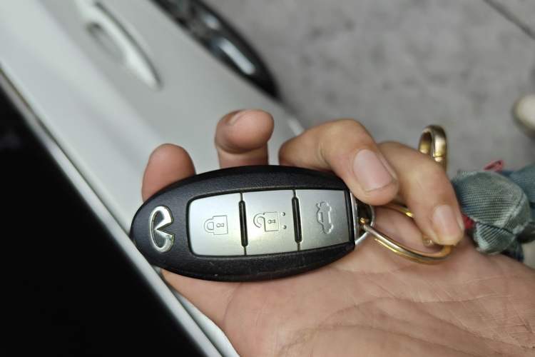 Used Infiniti Q50 2014 2.0T Comfort Edition Vehicle Key