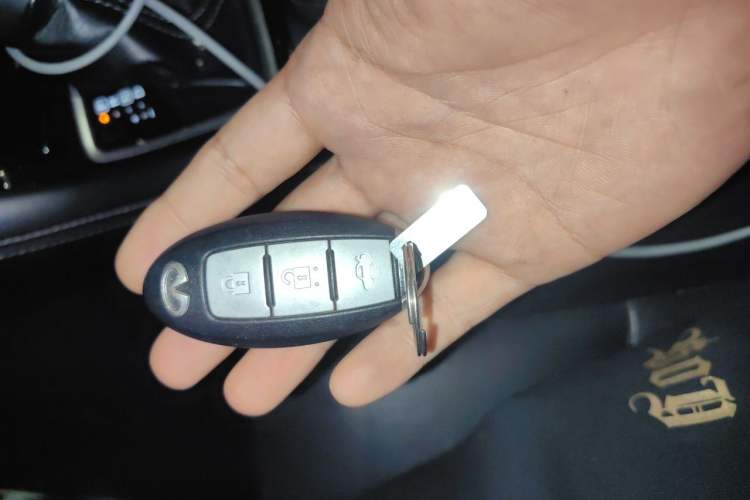 Used Infiniti Q50 2014 3.7L Luxury Edition Vehicle Key