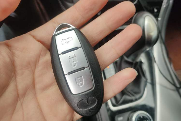 Used Infiniti Q50 2014 3.7L Comfort Edition Vehicle Key