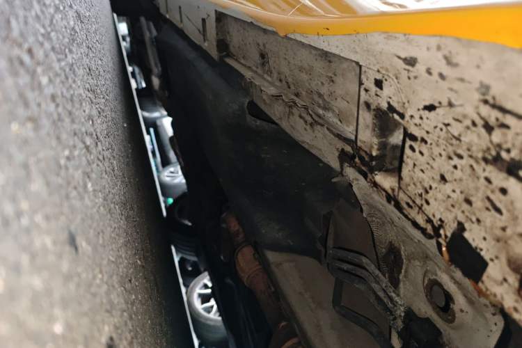 Used Infiniti Q50 2014 3.7L Comfort Edition Chassis Front Right