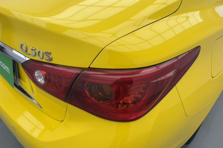 Used Infiniti Q50 2014 3.7L Comfort Edition Exterior 8