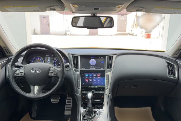 Used Infiniti Q50 2014 3.7L Comfort Edition Interior 10