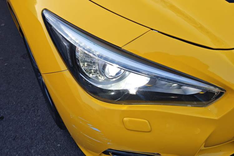 Used Infiniti Q50 2014 3.7L Comfort Edition Right Front Headlight