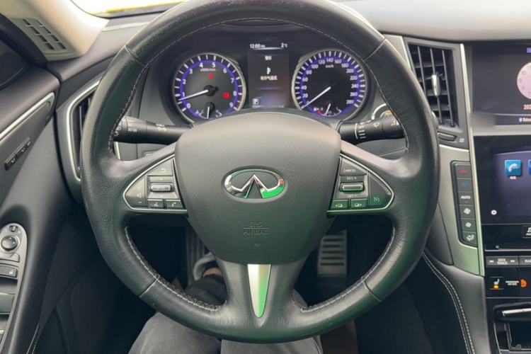 Used Infiniti Q50 2014 3.7L Comfort Edition Steering Wheel