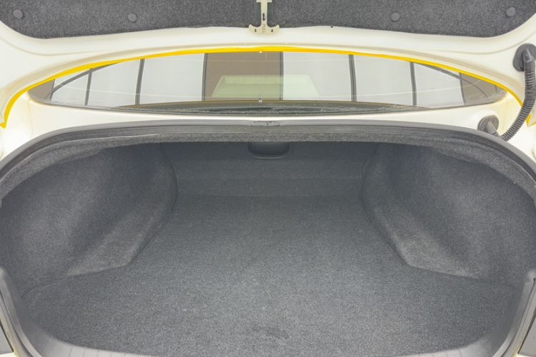 Used Infiniti Q50 2014 3.7L Comfort Edition Trunk