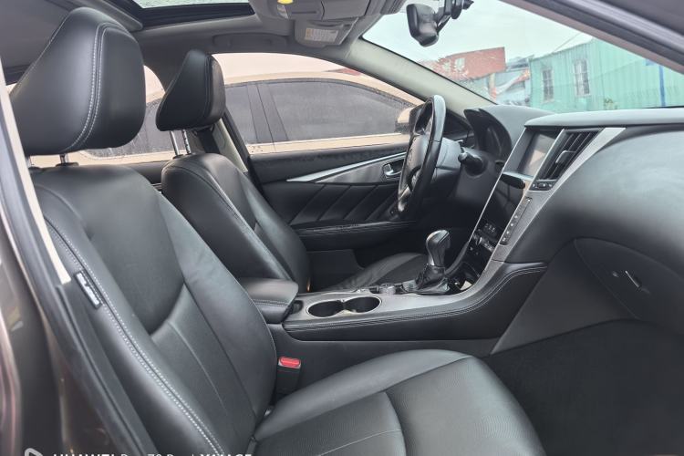 Used Infiniti Q50L 2015 2.0T Enjoyment Edition Interior 10