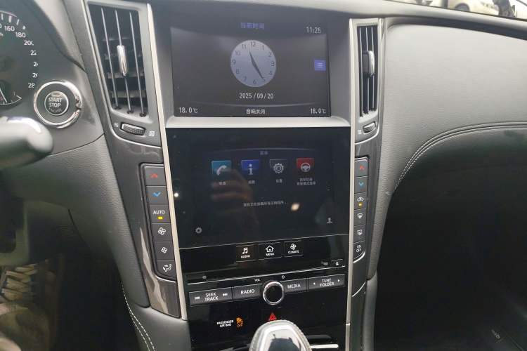 Used Infiniti Q50L 2018 2.0T Comfort Edition China VI Standard Audio And AC Panel