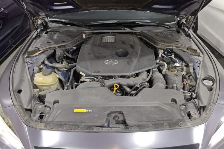 Used Infiniti Q50L 2016 2.0T Ambition Edition Engine Bay