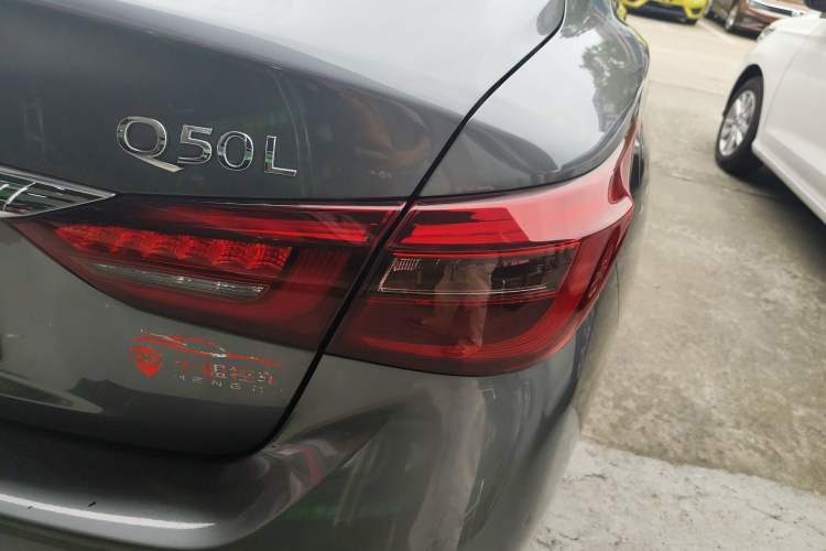 Used Infiniti Q50L 2018 2.0T Comfort Edition China VI Standard Exterior 6
