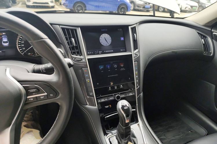 Used Infiniti Q50L 2018 2.0T Comfort Edition China VI Standard Interior 2