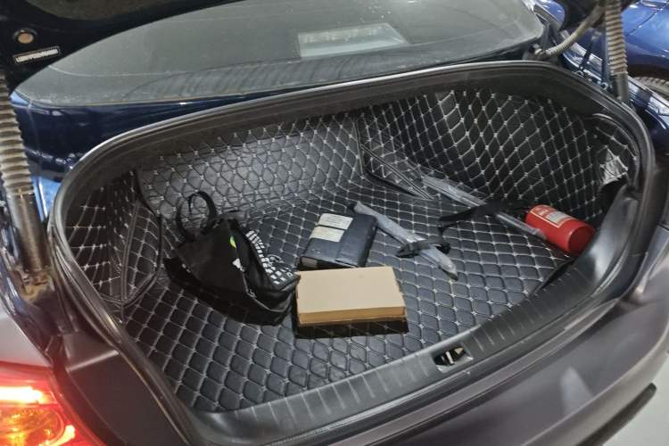 Used Infiniti Q50L 2016 2.0T Ambition Edition Trunk