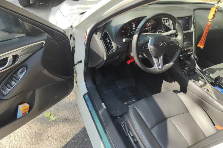 Used Infiniti Q50L 2022 2.0T Comfort Edition Driver Seat