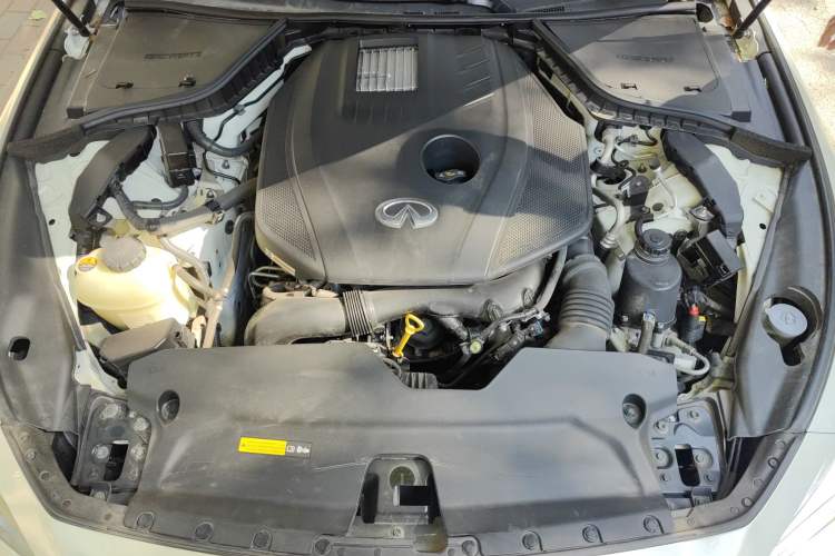 Used Infiniti Q50L 2022 2.0T Comfort Edition Engine Bay