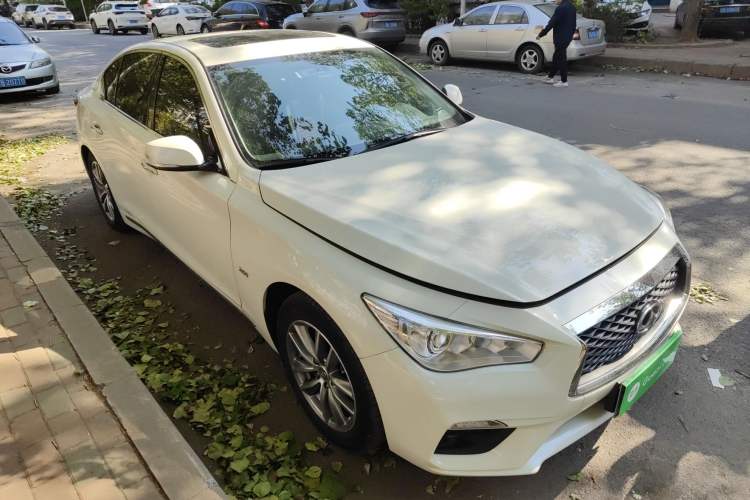 Used Infiniti Q50L 2022 2.0T Comfort Edition Front Right 45 Deg