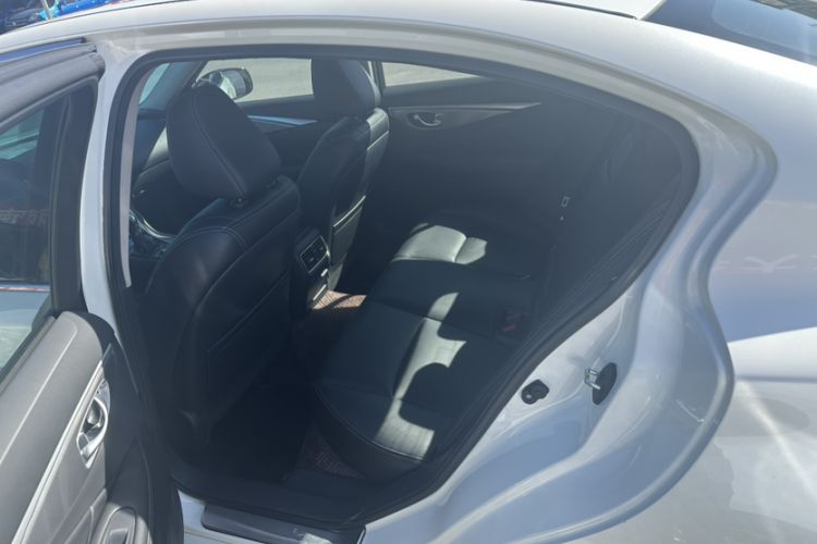 Used Infiniti Q50L 2015 2.0T Enjoyment Edition Interior 1