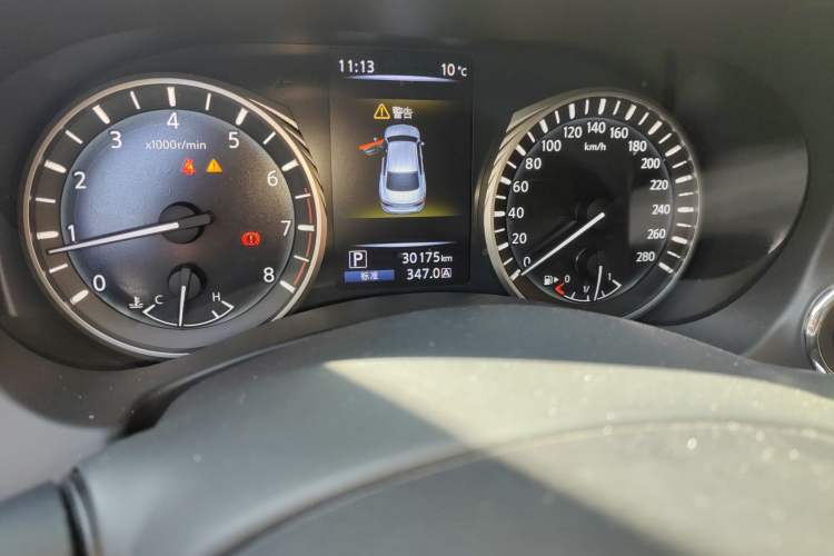 Used Infiniti Q50L 2022 2.0T Comfort Edition Odometer Close Up