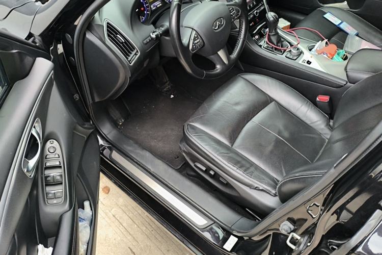 Used Infiniti Q50L 2015 2.0T Enjoyment Edition Driver Seat