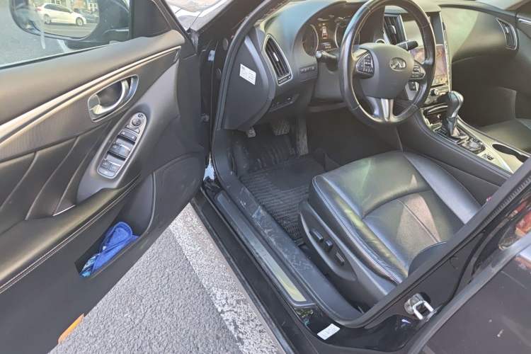 Used Infiniti Q50L 2015 2.0T Luxury Edition Driver Seat