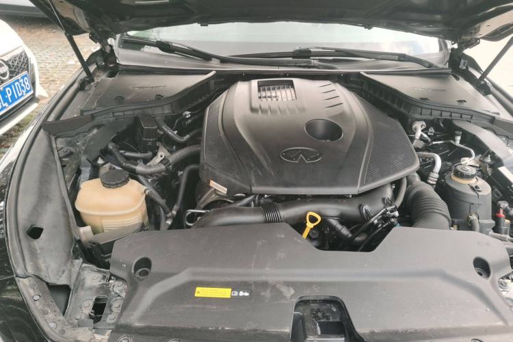 Used Infiniti Q50L 2015 2.0T Luxury Edition Engine Bay