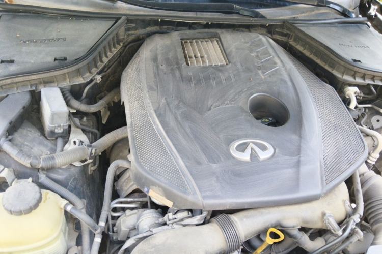 Used Infiniti Q50L 2015 2.0T Enjoyment Edition Engine Bay