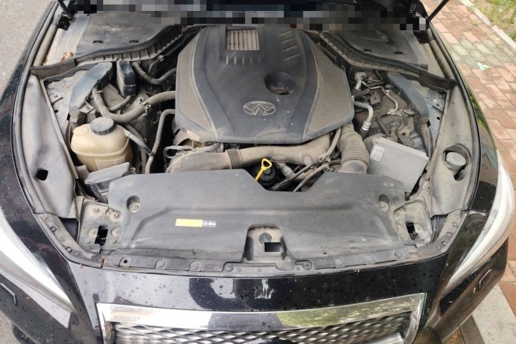 Used Infiniti Q50L 2015 2.0T Luxury Sport Edition Engine Bay