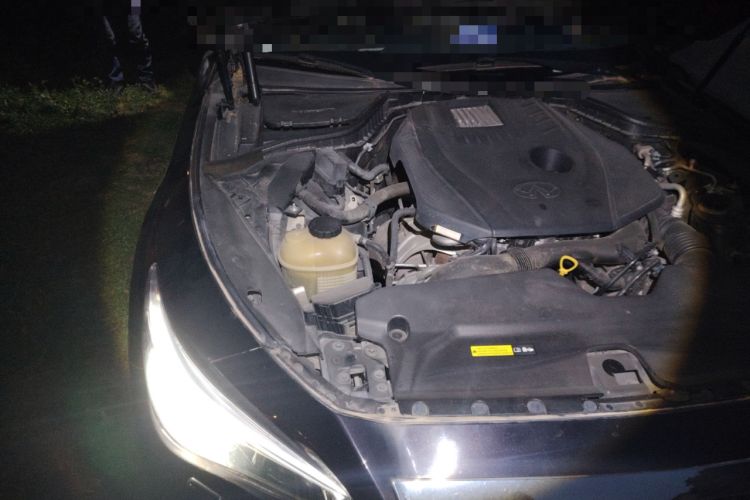 Used Infiniti Q50L 2015 2.0T Enjoyment Edition Engine Bay Right