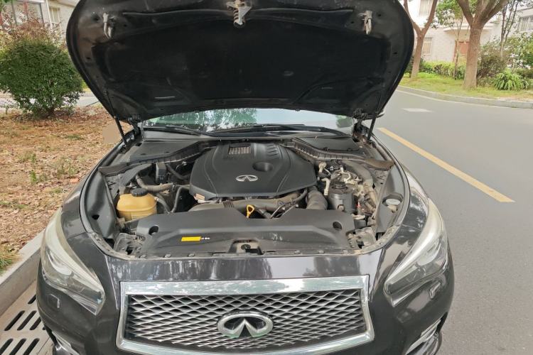 Used Infiniti Q50L 2015 2.0T Luxury Edition Engine Bay