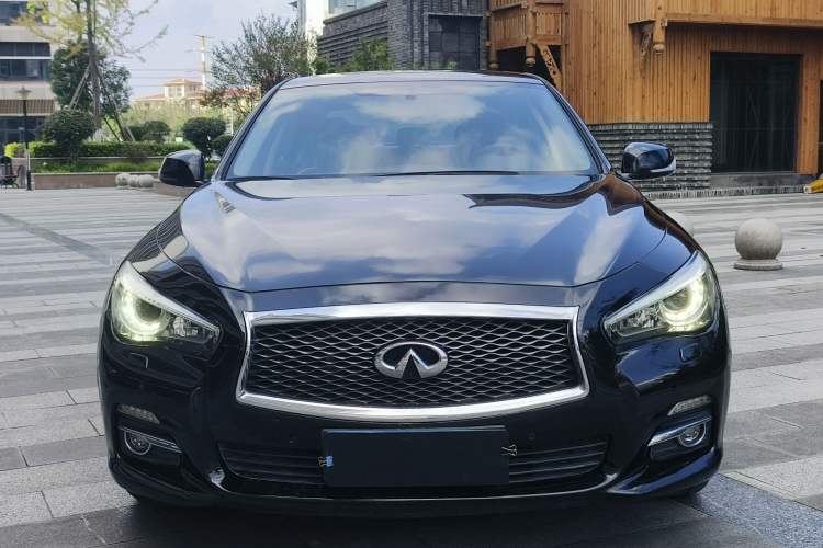 Used Infiniti Q50L 2015 2.0T Comfort Edition Exterior 1