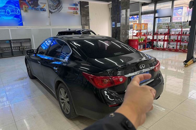 Used Infiniti Q50L 2015 2.0T Comfort Edition Exterior 3