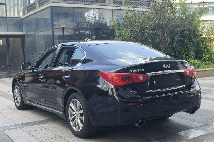 Used Infiniti Q50L 2015 2.0T Comfort Edition Exterior 4