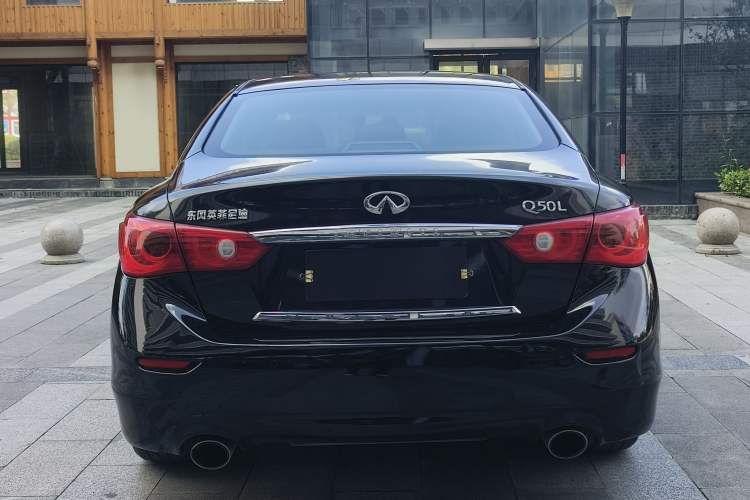 Used Infiniti Q50L 2015 2.0T Comfort Edition Exterior 5