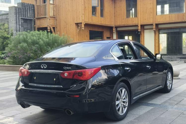 Used Infiniti Q50L 2015 2.0T Comfort Edition Exterior 6
