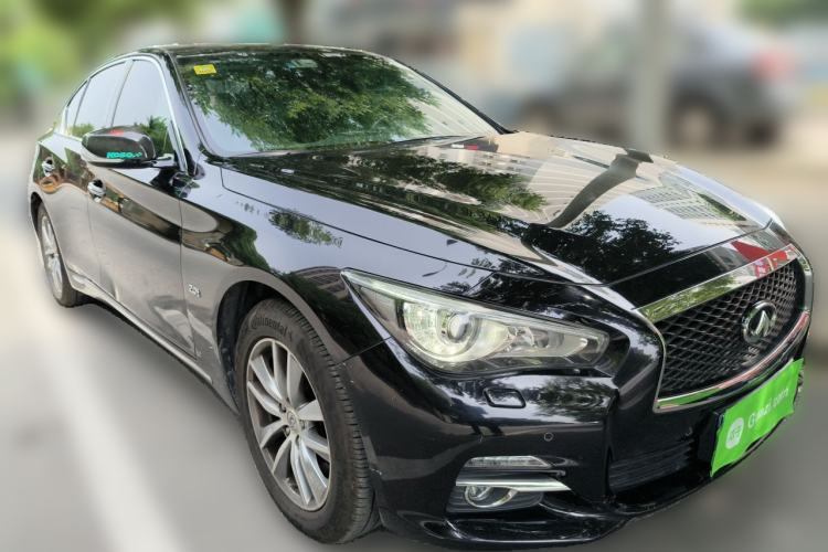 Used Infiniti Q50L 2015 2.0T Enjoyment Edition Front Right 45 Deg