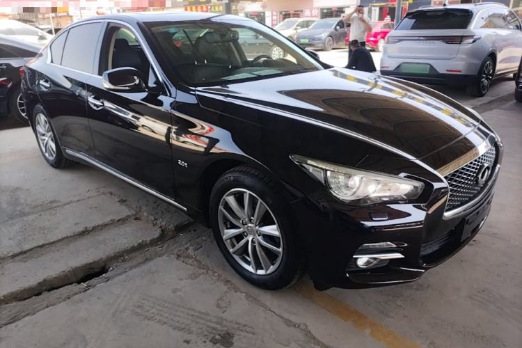 Used Infiniti Q50L 2015 2.0T Enjoyment Edition Front Right 45 Deg