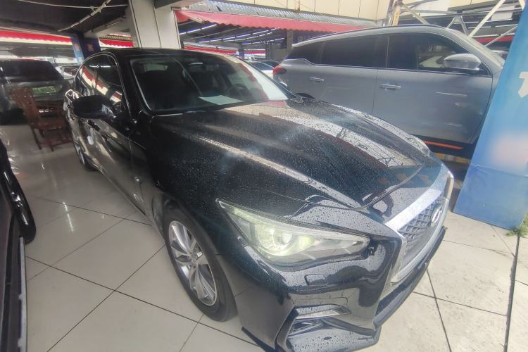 Used Infiniti Q50L 2015 2.0T Enjoyment Edition Front Right 45 Deg