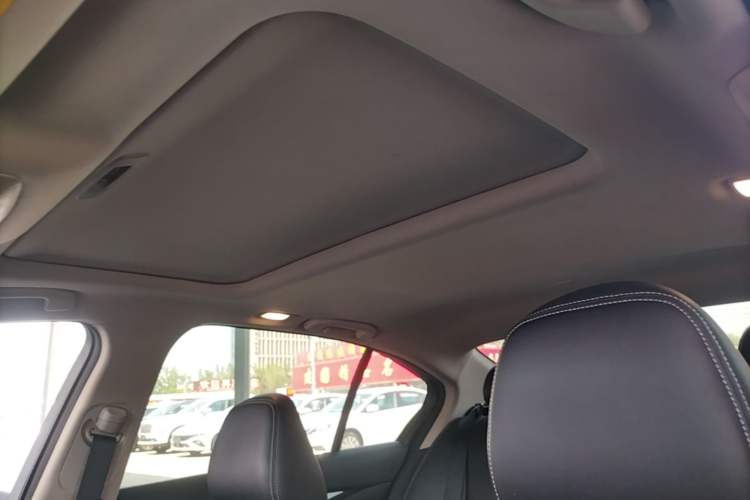 Used Infiniti Q50L 2015 2.0T Enjoyment Edition Headliner