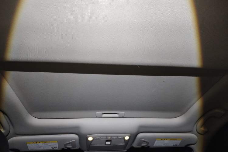 Used Infiniti Q50L 2015 2.0T Enjoyment Edition Headliner